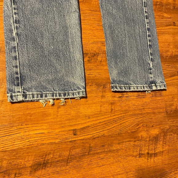 Vintage Wrangler Straight Leg Blue Jeans With Paint Splatter - Picture 4 of 8